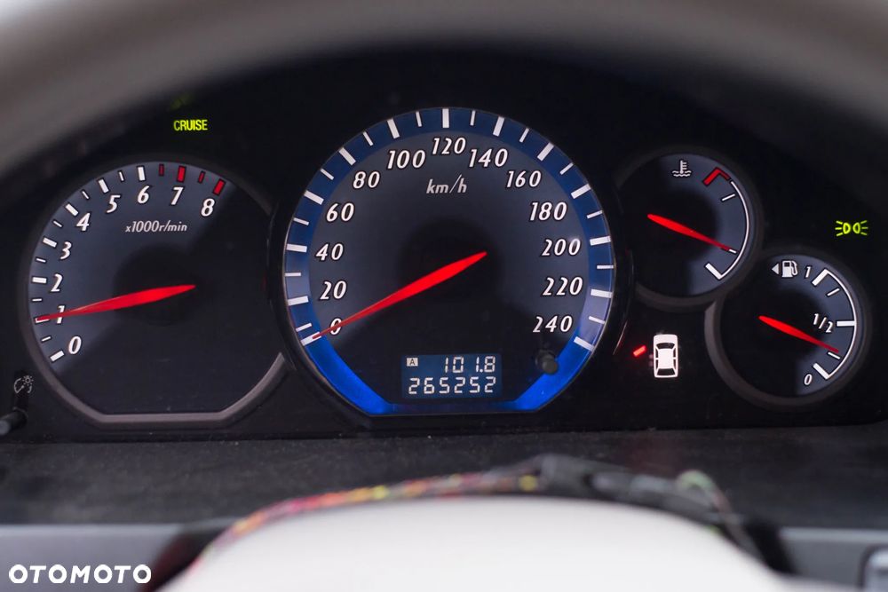 Mitsubishi Grandis 2.4 Inform - 8