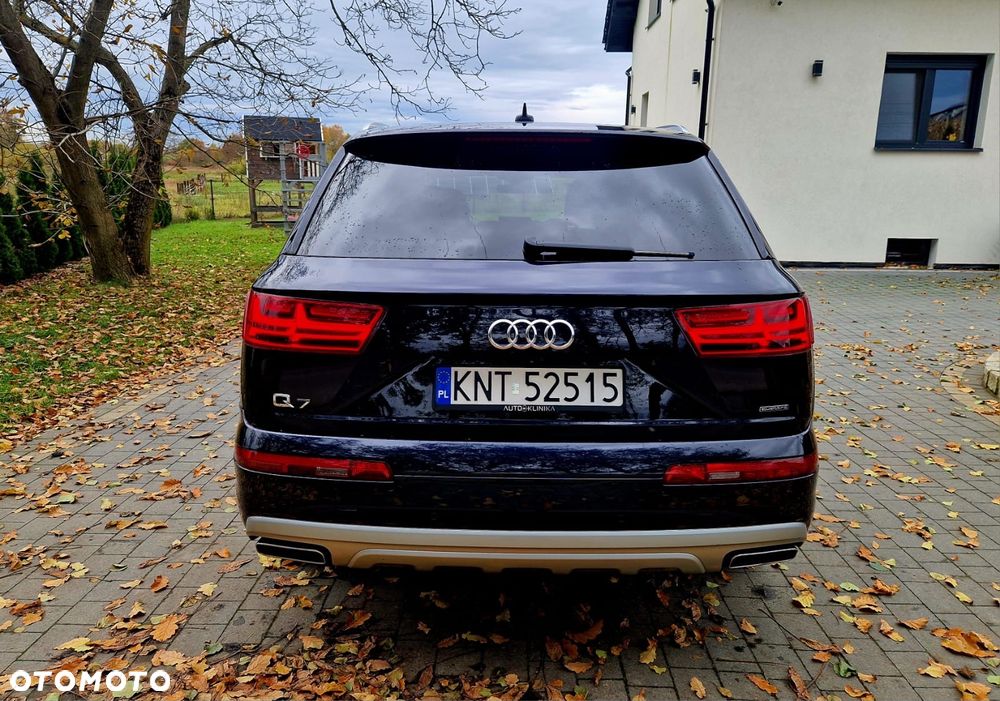 Audi Q7 - 17
