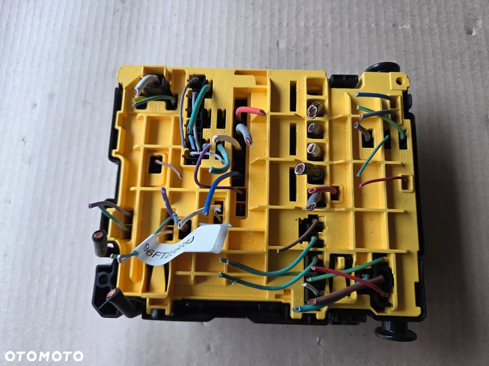 Moduł BSM skrzynka bezpieczników Citroen C4 Cactus 1.5 BLUEHDI - 2