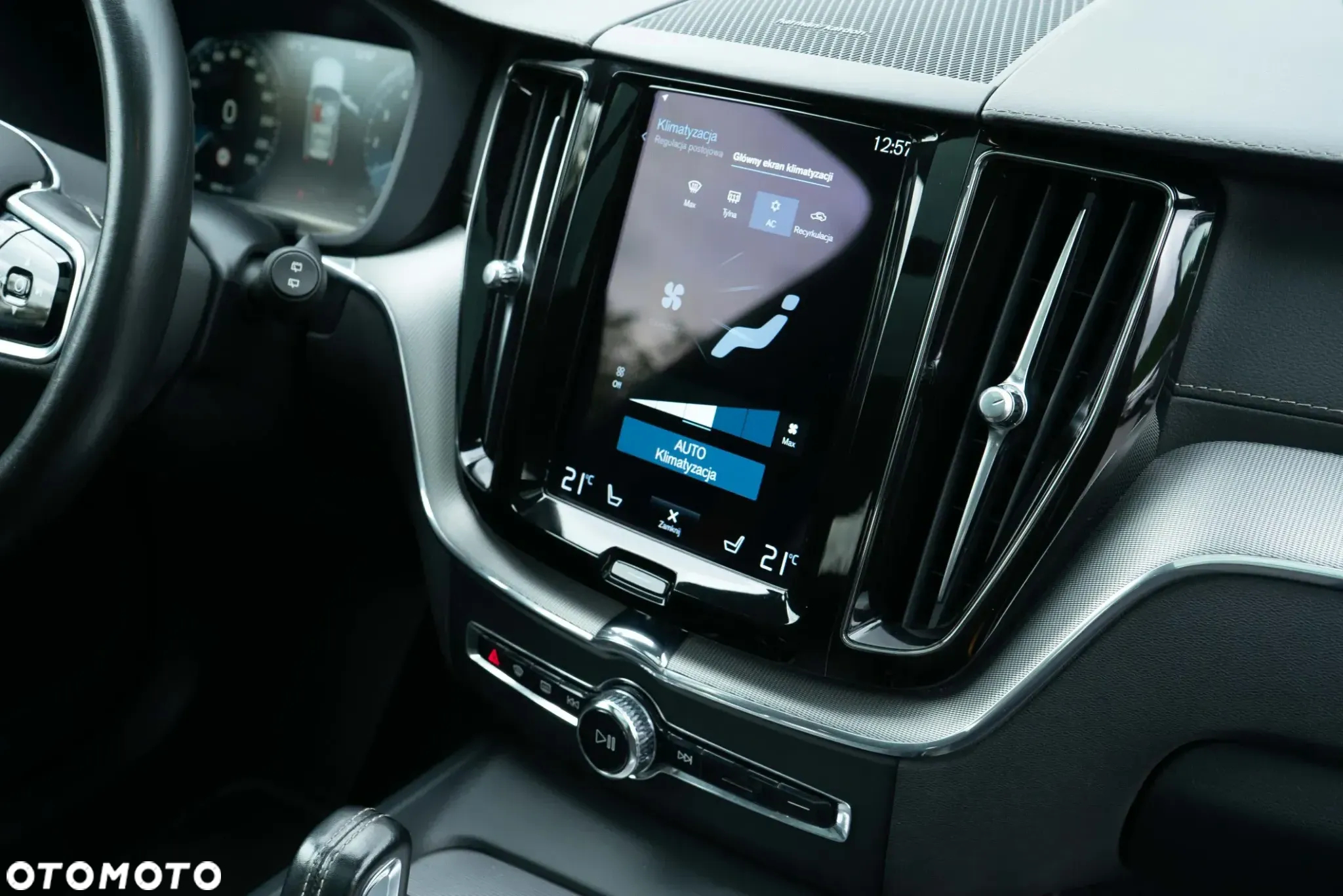 Volvo XC 60 T8 AWD Plug-In Hybrid Polestar Engineered - 25