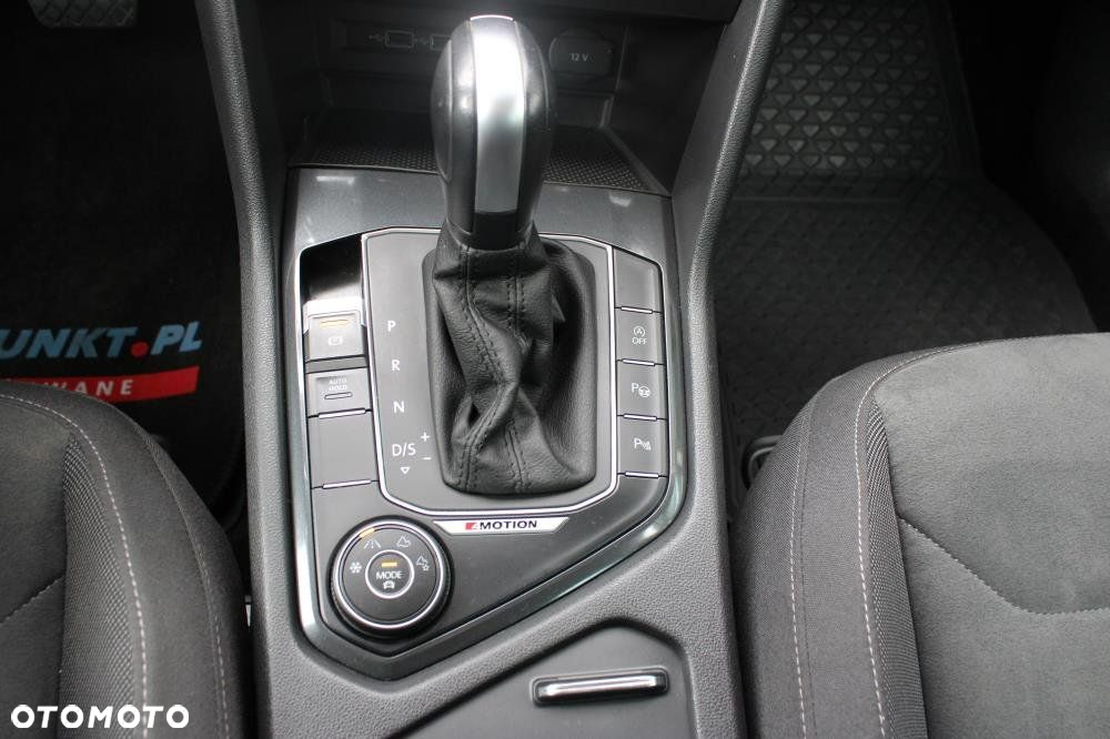 Volkswagen Tiguan - 23