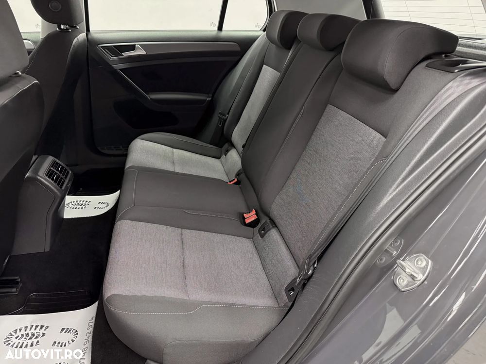 Volkswagen Golf 1.2 TSI BMT Trendline - 19