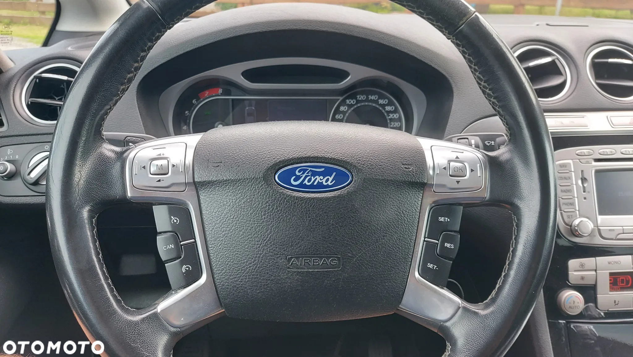 Ford S-Max 2.0 EcoBoost Titanium - 11