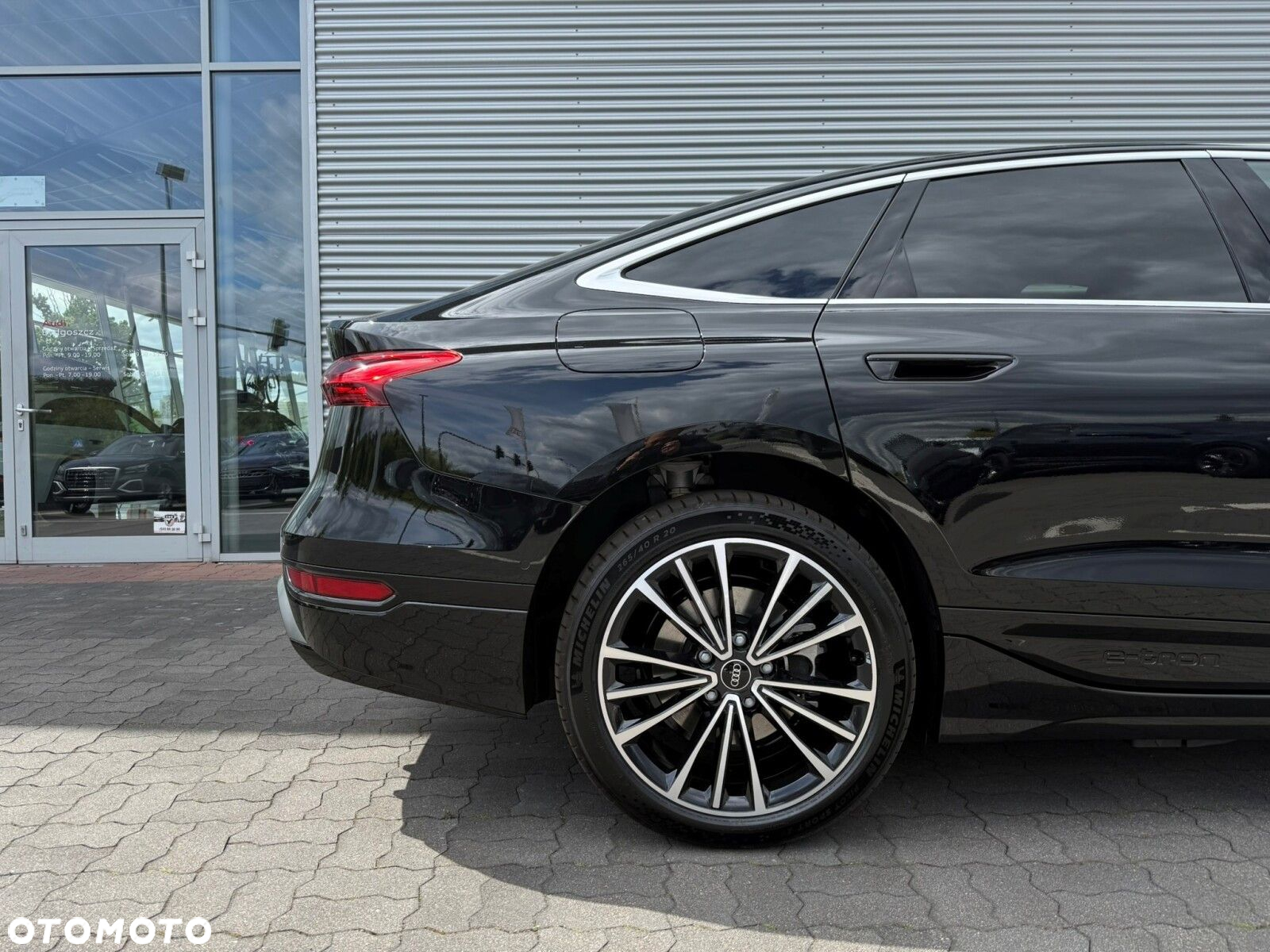 Audi A6 e-tron - 8