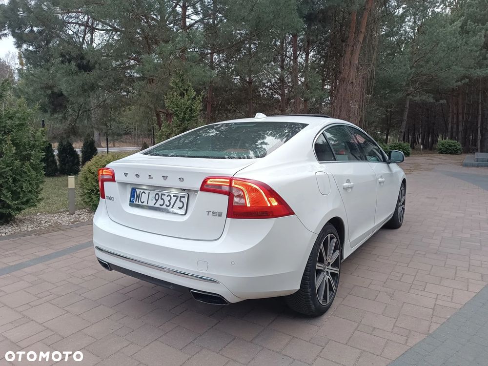 Volvo S60 T5 Drive-E Momentum - 13