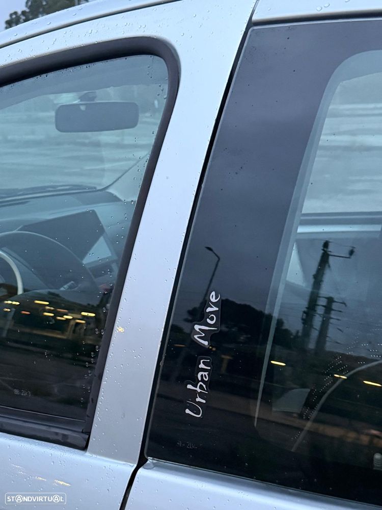 Peugeot 107 1.0 Urban Style - 4