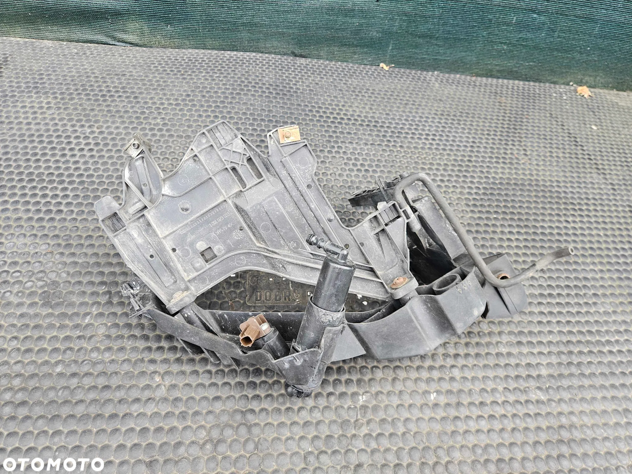 Slizg Lampy Mocowanie Lampa Uchwyt Pod Lampe Lewy Prawy Spryskiwacz Czujnik Audi A4 B8 - 17