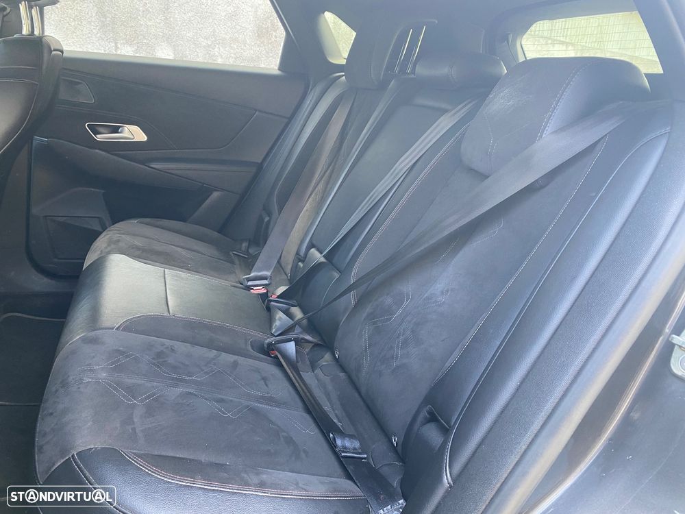 DS DS7 Crossback E-Tense Performance Line+ EAT8 - 11