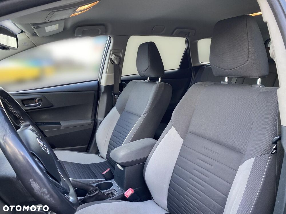 Toyota Auris Hybrid 135 Comfort - 14