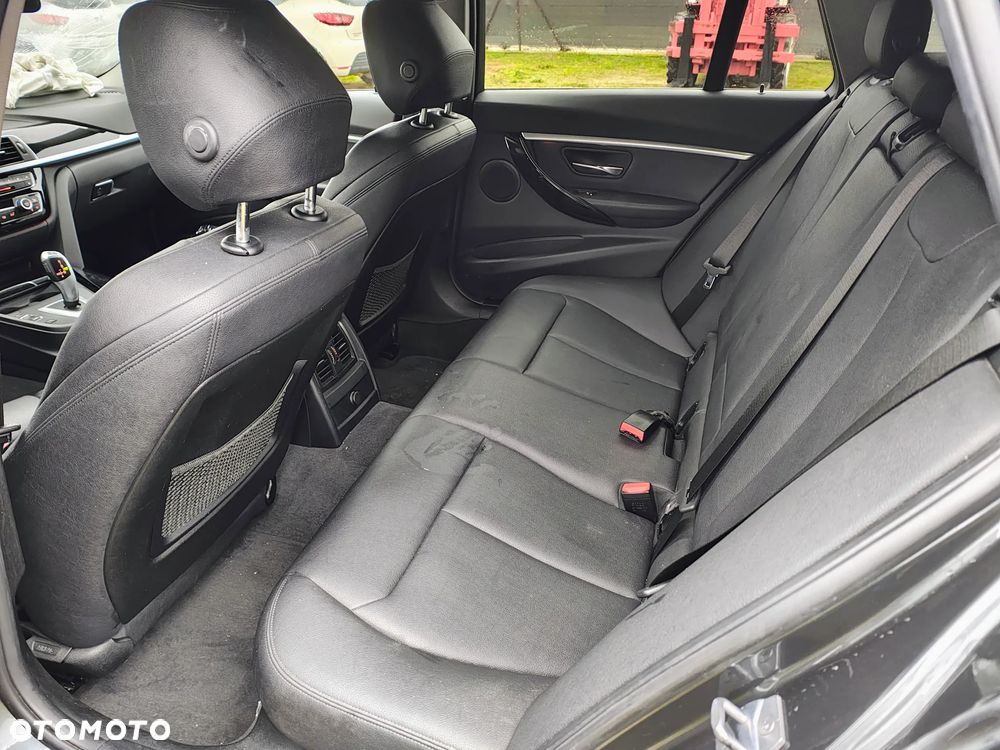 BMW Seria 3 318d Edition Luxury Line Purity - 12