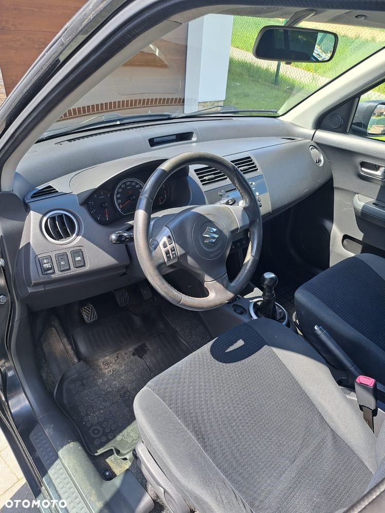 Suzuki Swift - 14