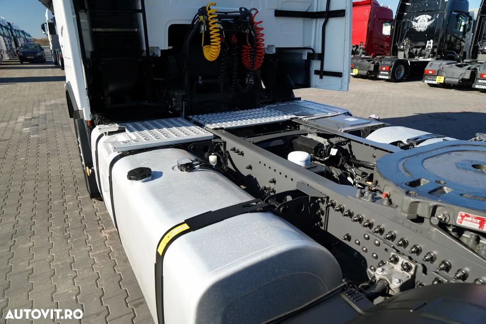 Volvo FH 460 / I-SHIFT / I SAVE / 2023 - 13