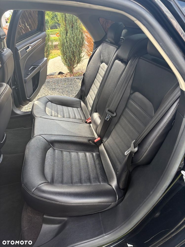 Ford Fusion 2.0 EcoBoost Titanium - 11