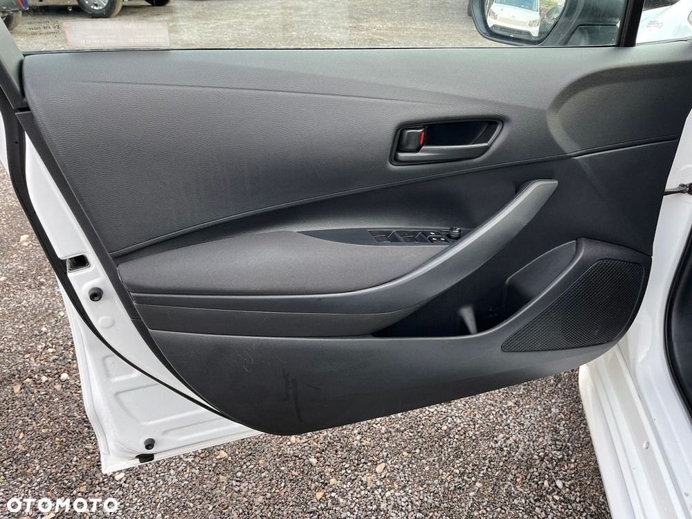 Toyota Corolla 1.8 Hybrid Active - 24