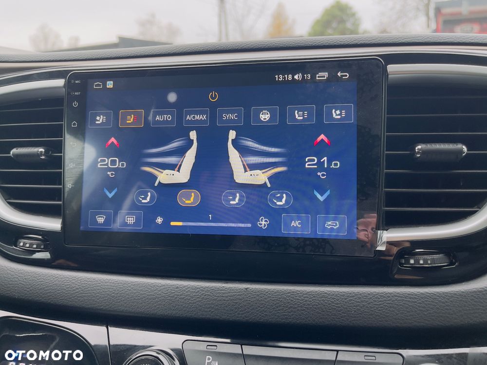 Chrysler Pacifica - 11