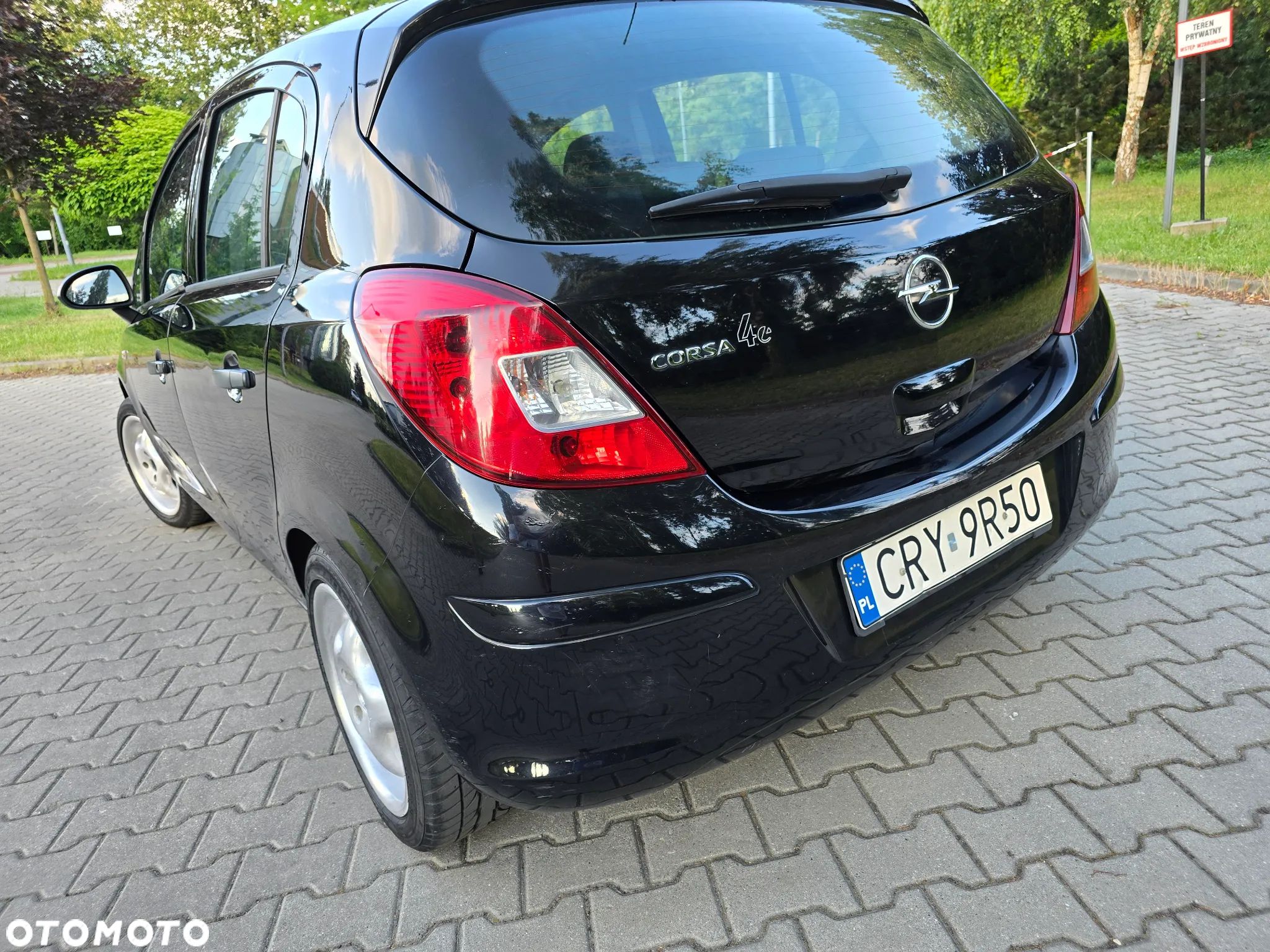 Opel Corsa 1.2 16V Enjoy - 1