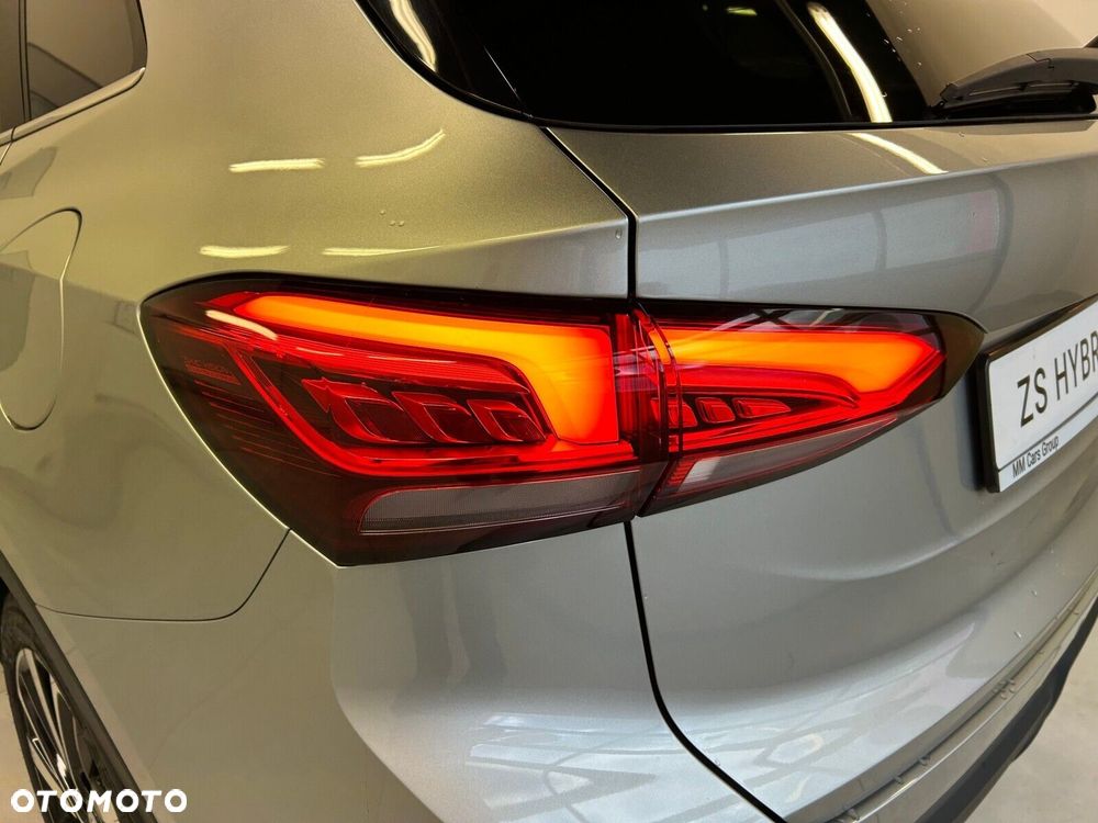 MG ZS Hybrid+ - 8