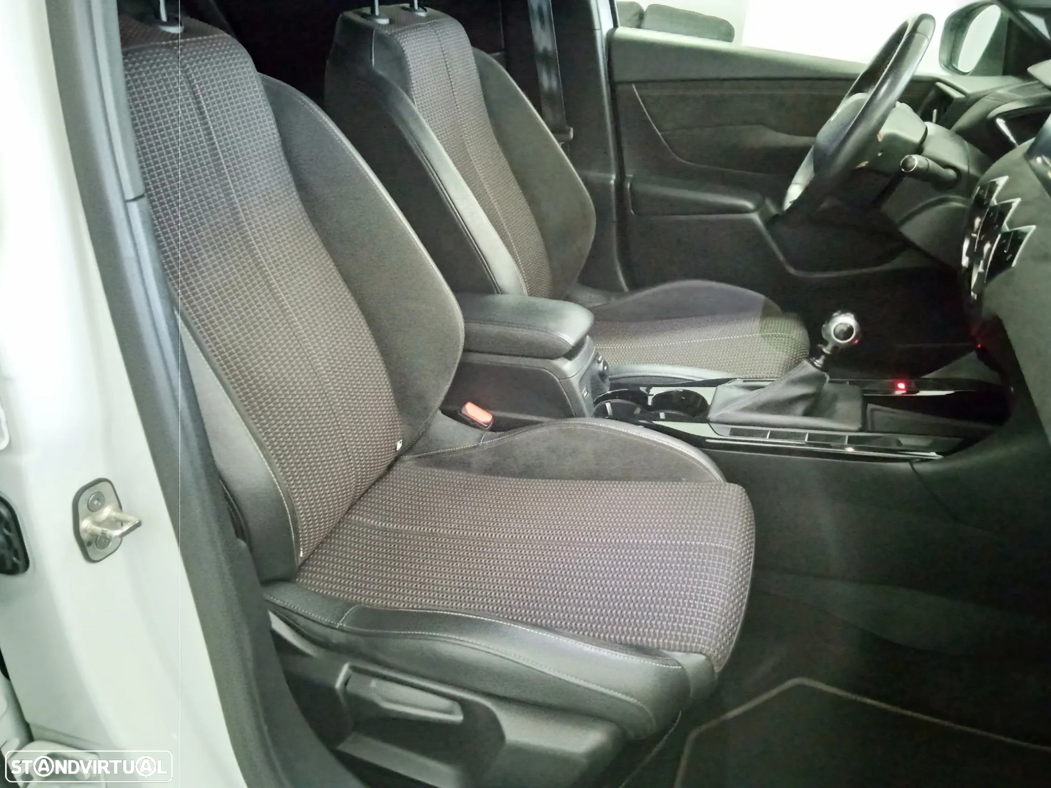 DS DS3 Crossback 1.5 BlueHDi Performance Line - 14