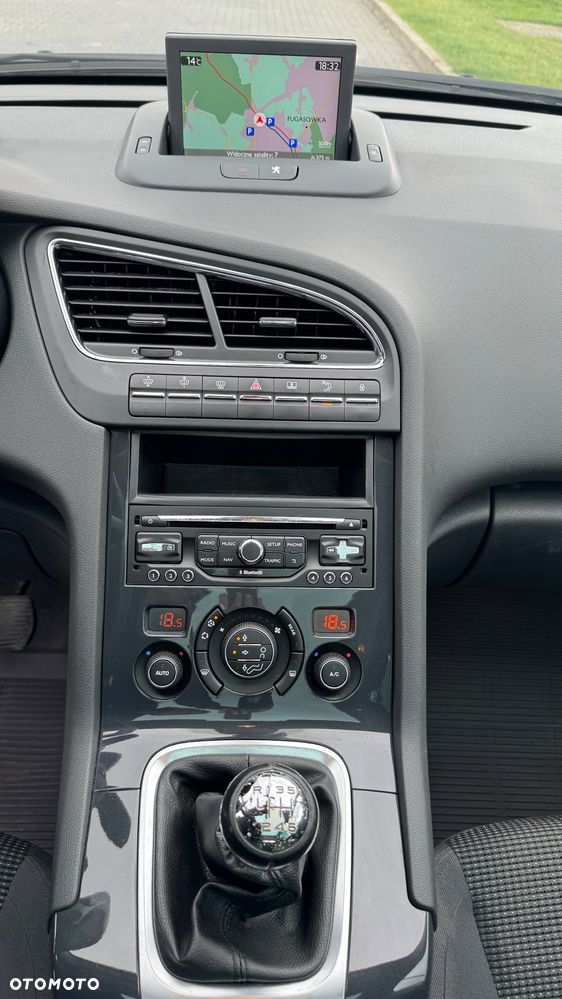 Peugeot 5008 2.0 HDi Allure - 16