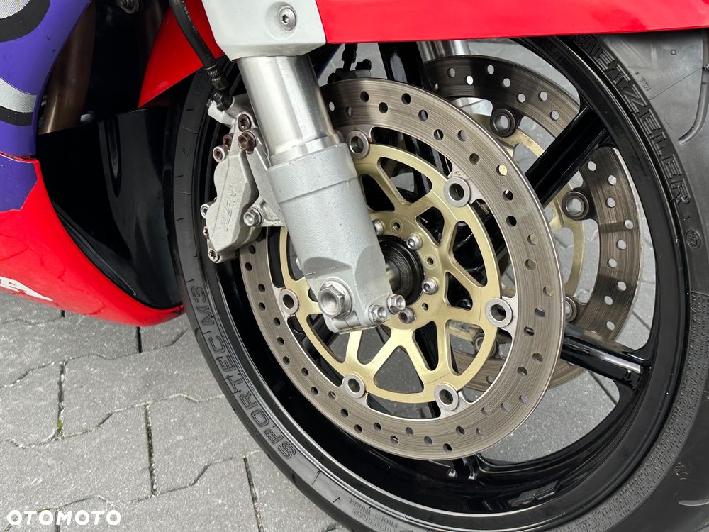Honda CBR - 18
