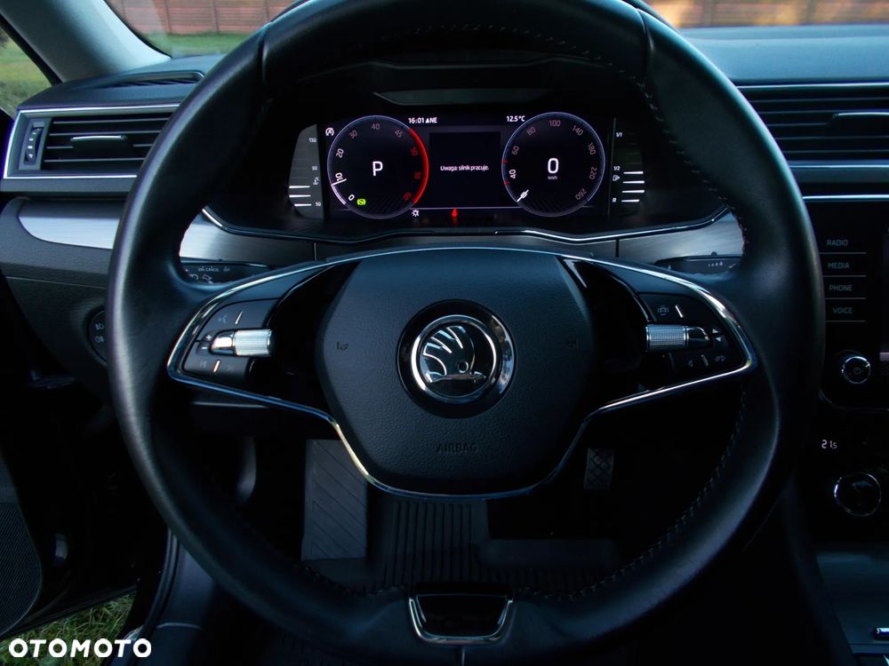 Skoda Superb 2.0 TDI SCR Style DSG - 8