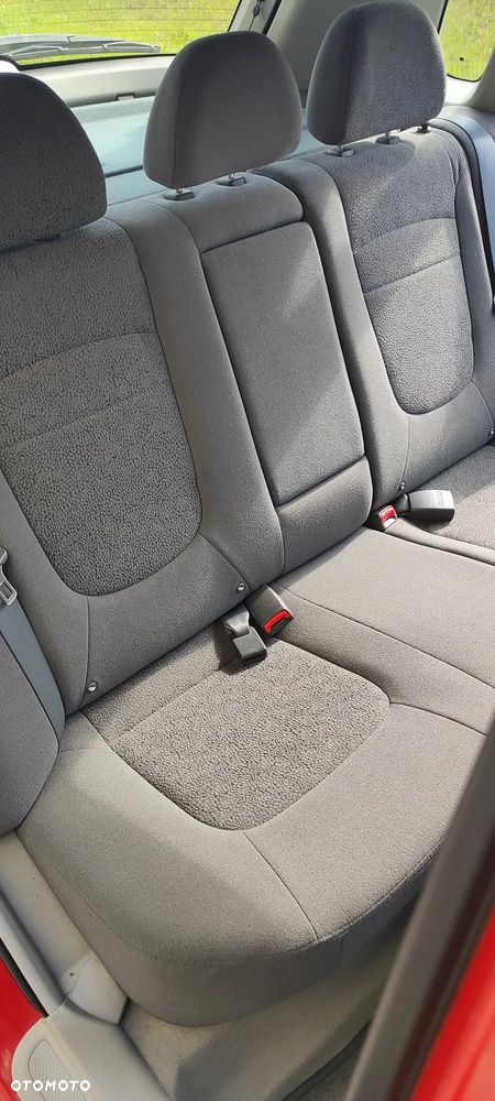 Kia Cerato - 37