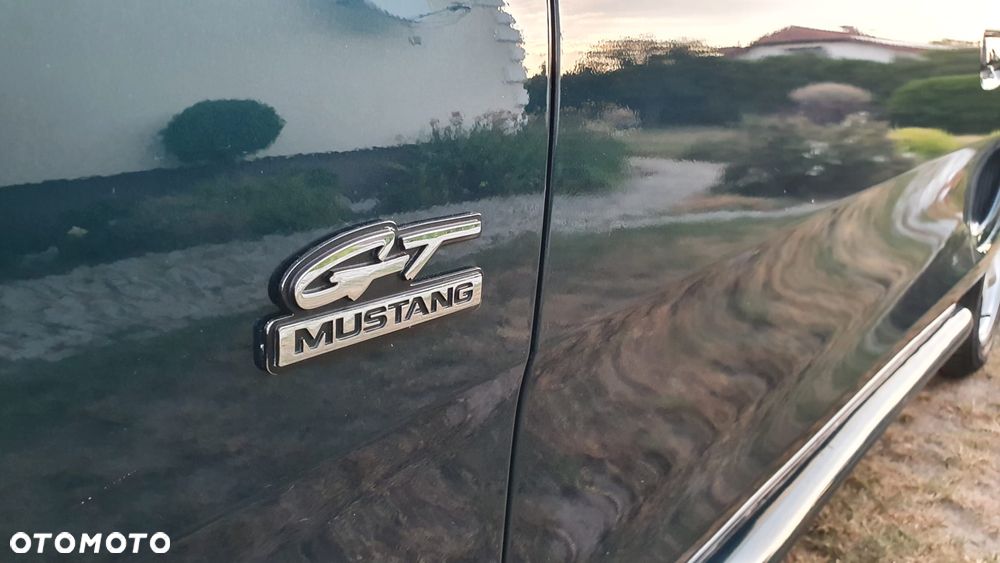 Ford Mustang - 6