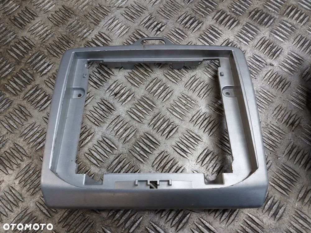 RADIO ODTWARZACZ + ZMIENIARKA + RAMKA FORD FOCUS MK2 4M51-18522-FCW - 2