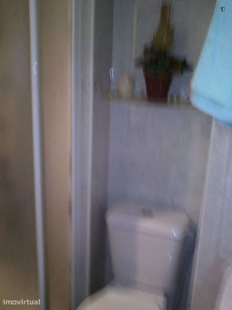 Quarto - localizado em Penha de França Lisbon - Grande imagem: 2/10
