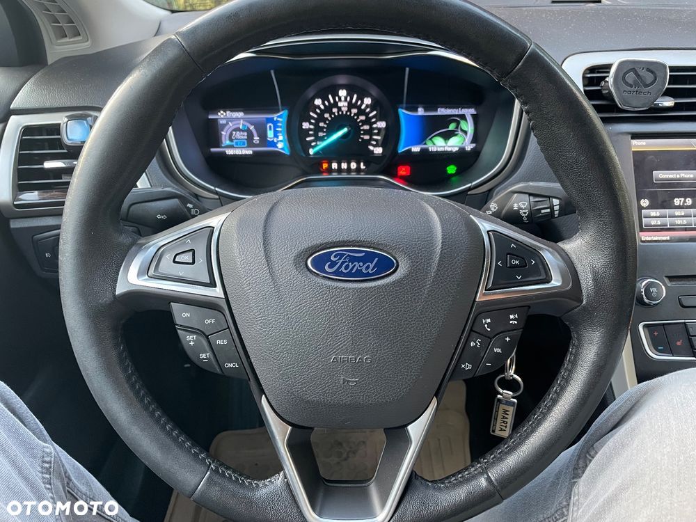 Ford Fusion - 3