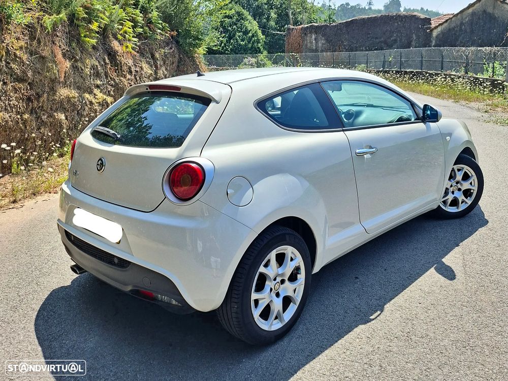 Alfa Romeo MiTo 1.3 JTD Distinctive S&S - 4
