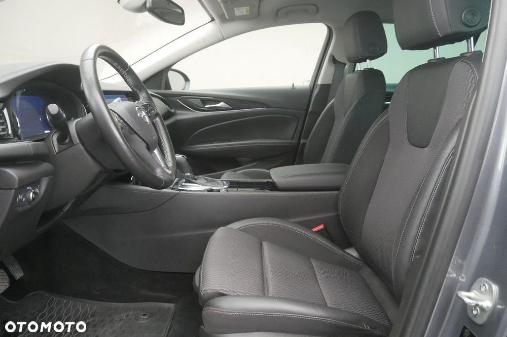 Opel Insignia - 12