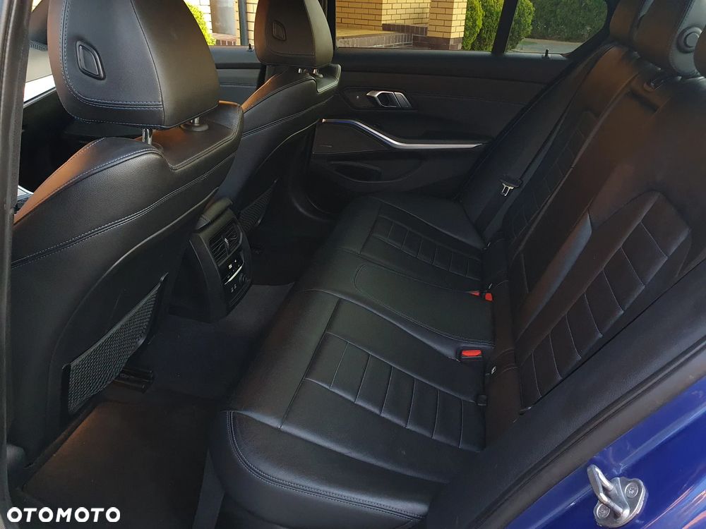 BMW Seria 3 320d M Sport Shadow - 9