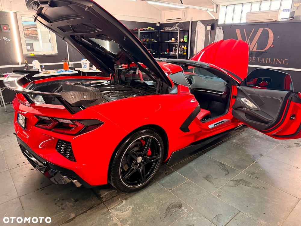 Chevrolet Corvette - 11