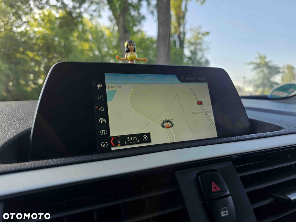BMW Seria 1 118i Edition Metropolitan - 32