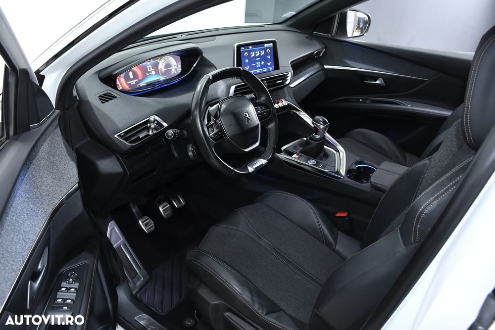 Peugeot 3008 1.2 PureTech Turbo S&S Active - 14