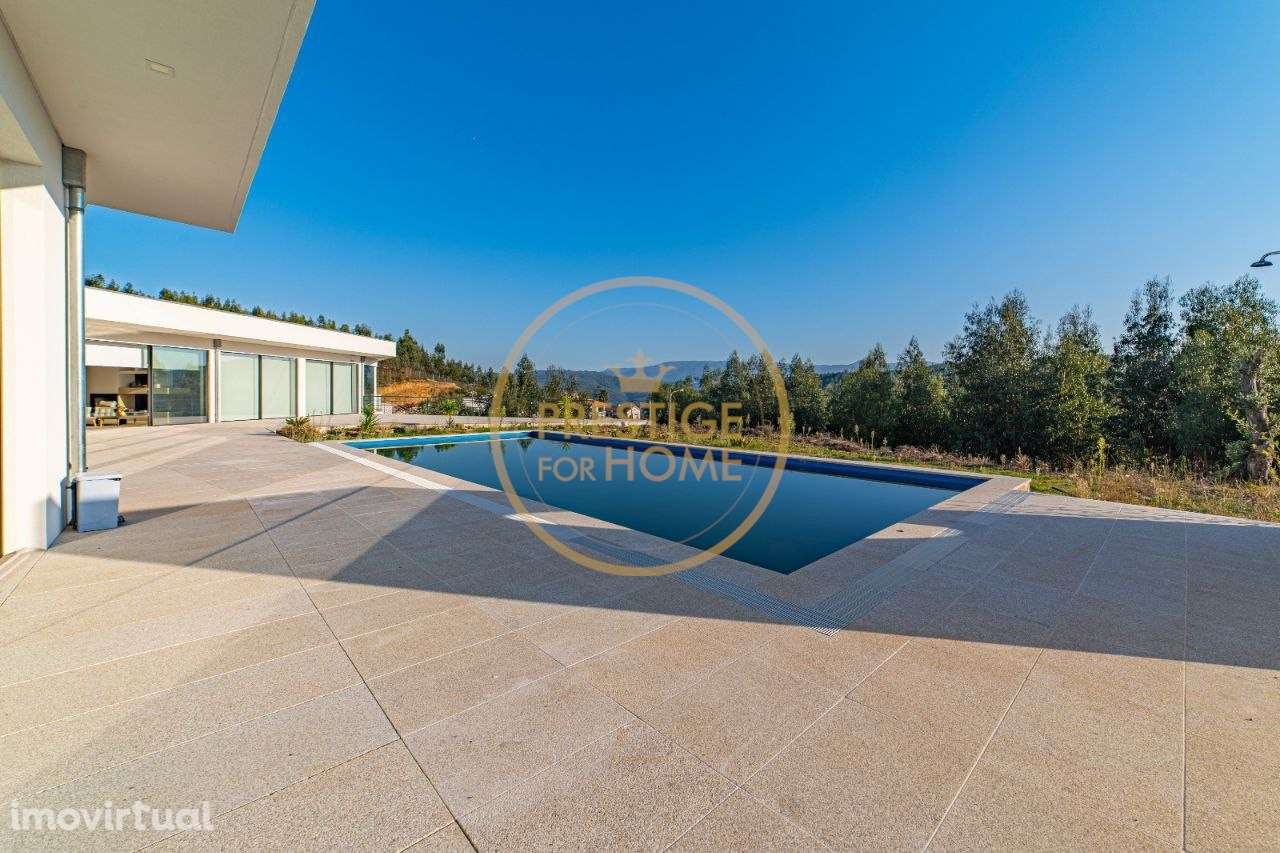 Moradia de Luxo Isolada. - Grande imagem: 2/30