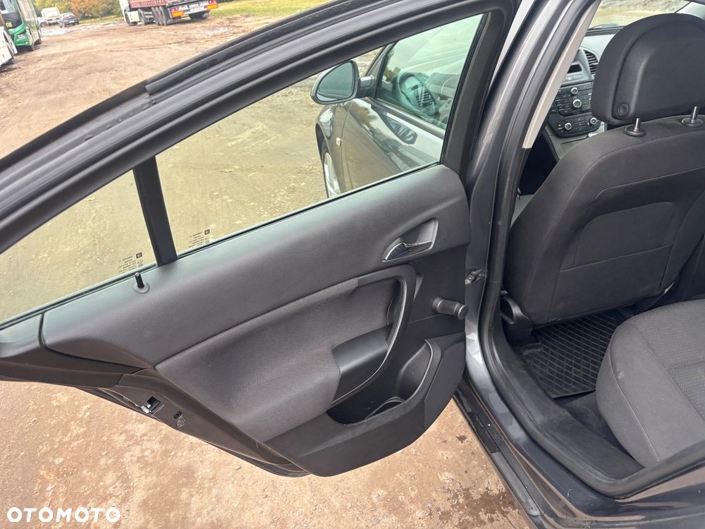 Opel Insignia 1.6 - 23