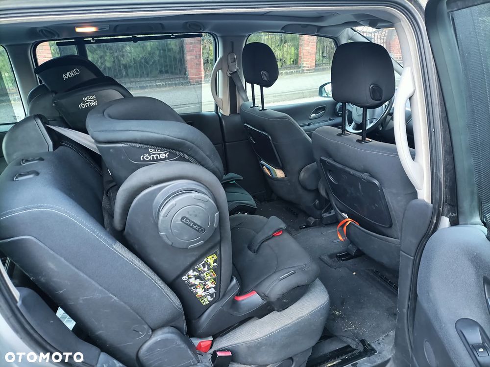 Renault Espace 2.0T Impulsion - 9