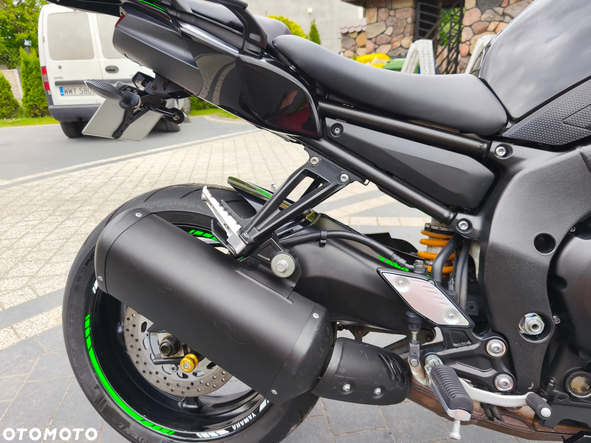 Yamaha FZ8 - 5