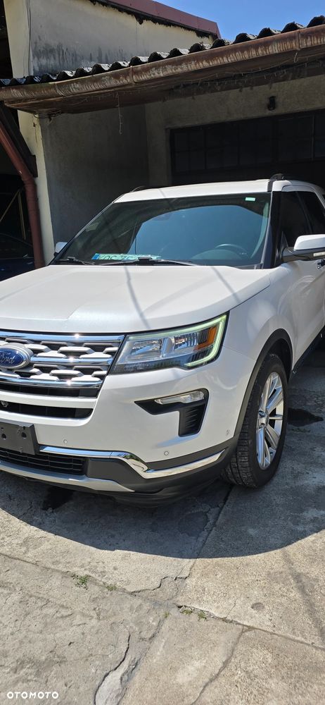 Ford Explorer - 1