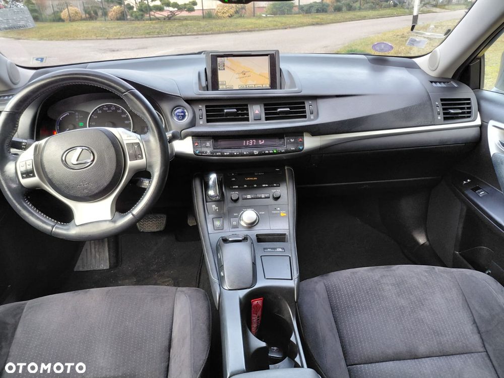 Lexus CT - 16