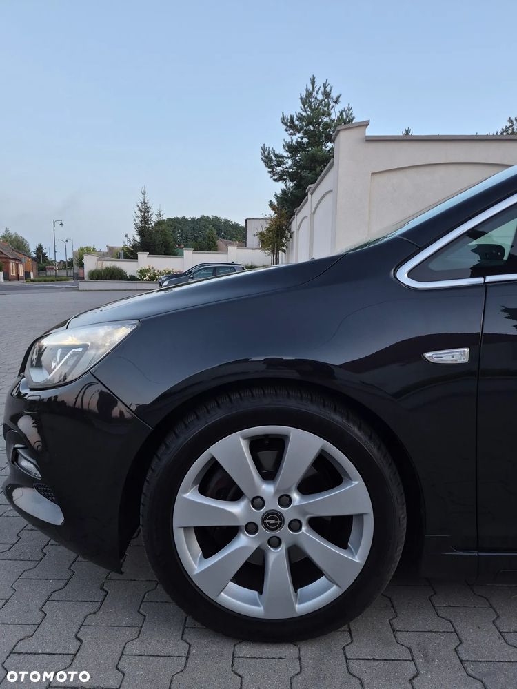 Opel Astra 2.0 BiTurbo CDTI DPF ecoFLEX SportsTourer St - 31