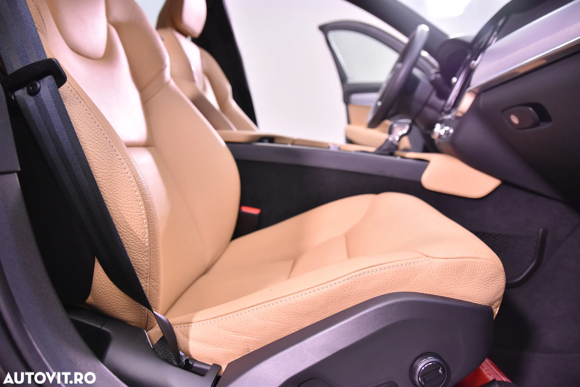 Volvo S90 - 11