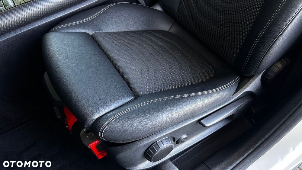 Mercedes-Benz GLA 200 Style - 13