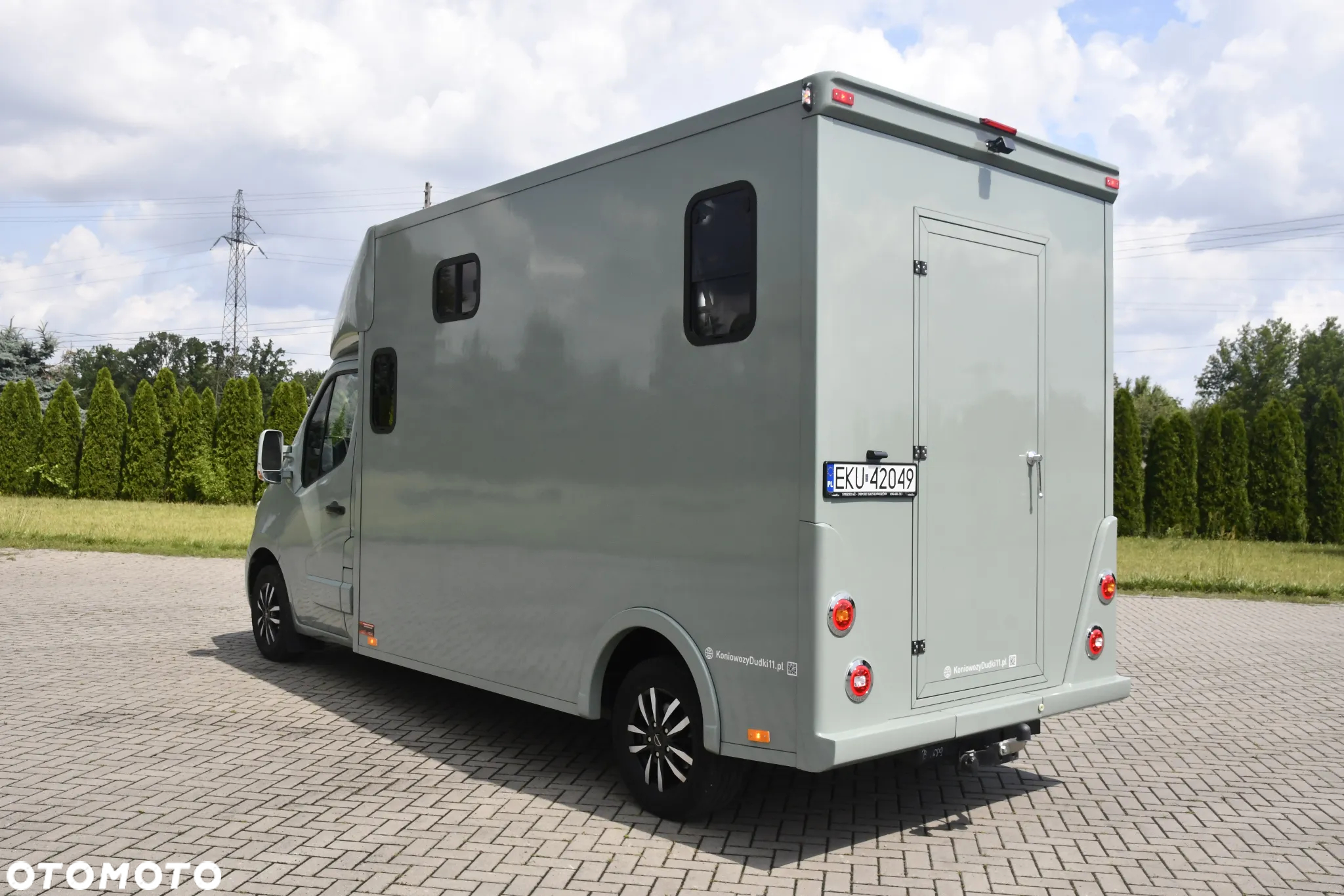 Renault Master Koniowóz - 12