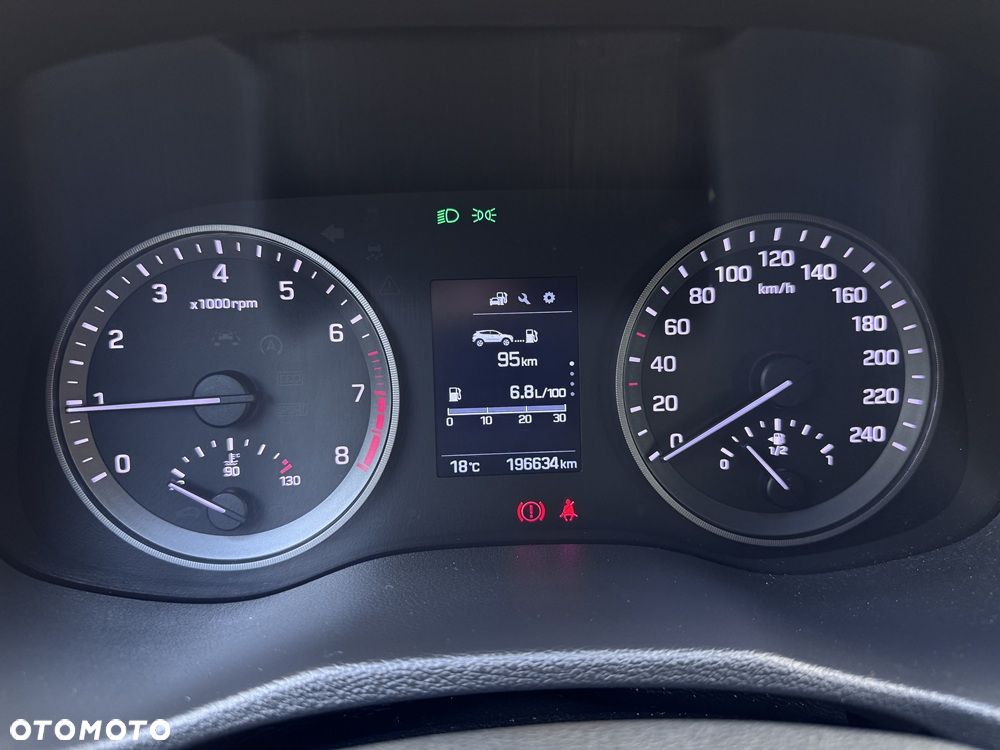 Hyundai Tucson 1.6 GDI BlueDrive GO 2WD - 12