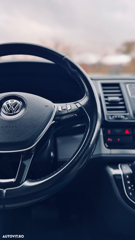 Volkswagen Multivan - 29