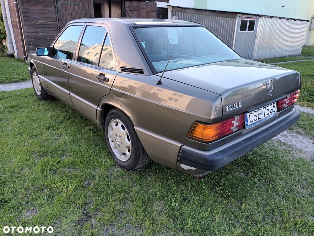 Mercedes-Benz W201 (190) - 2