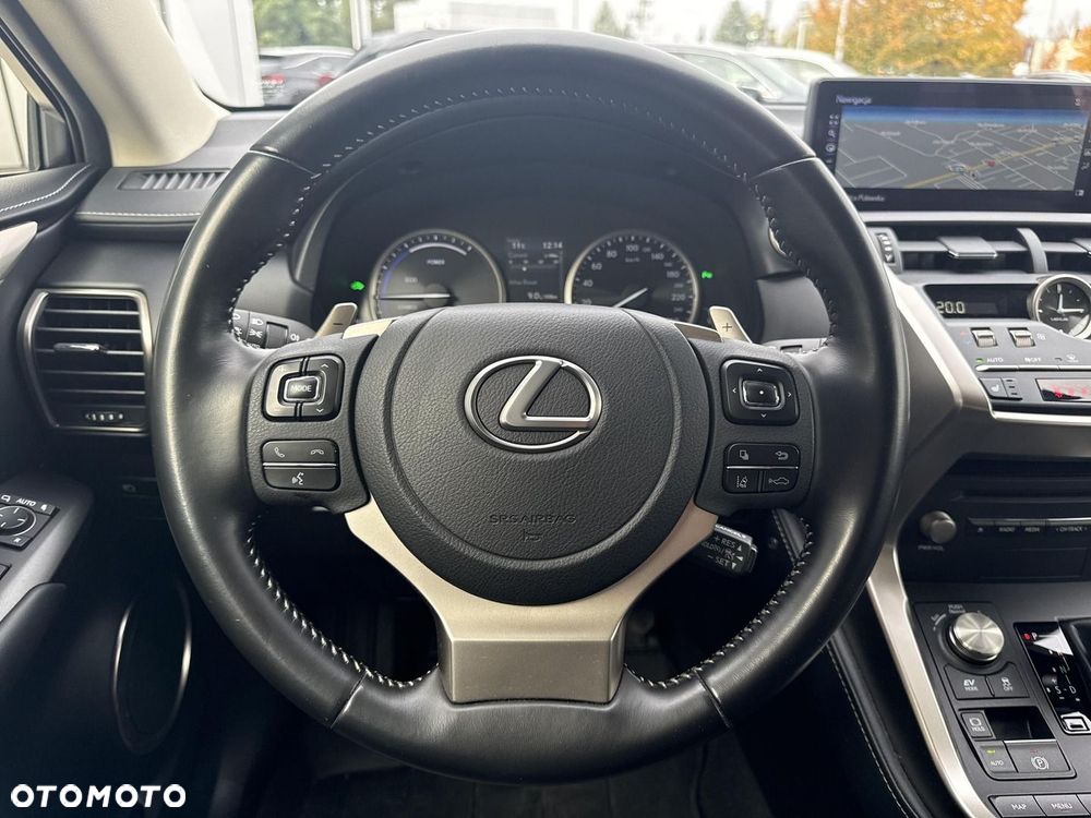 Lexus NX 300h F Impression AWD - 22